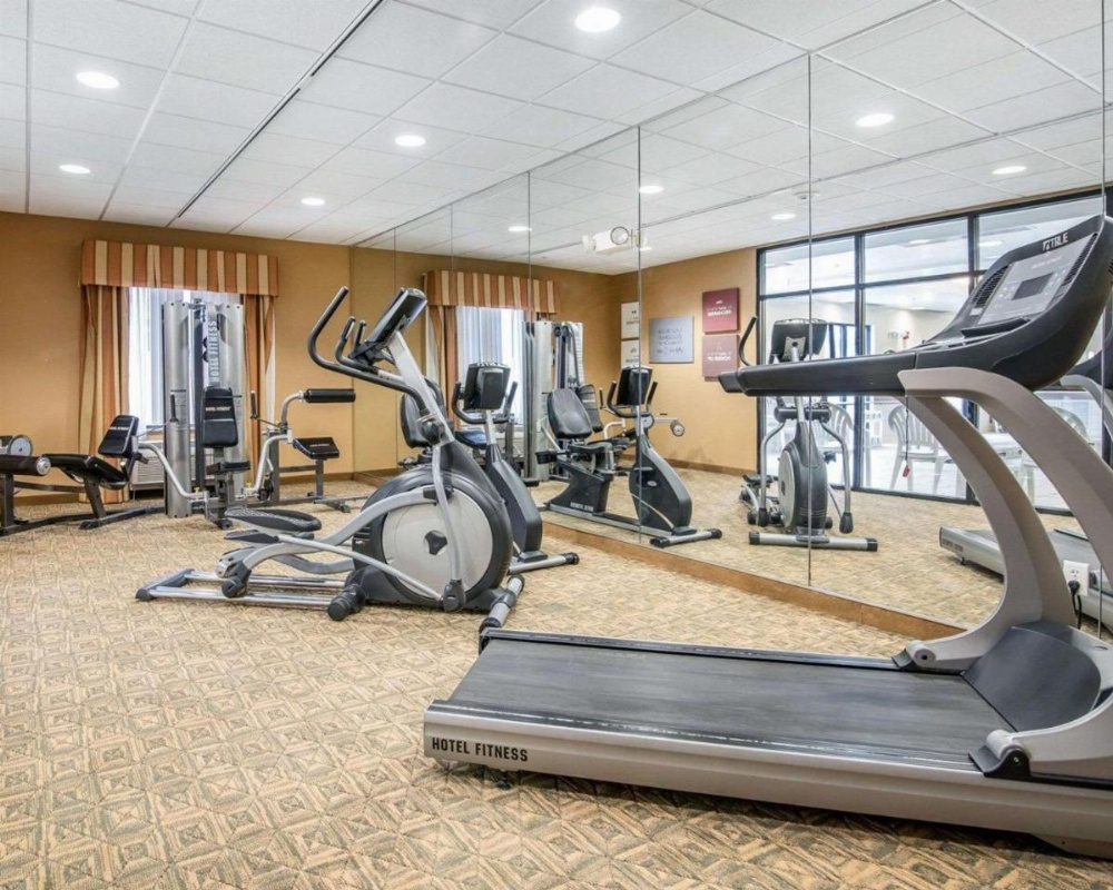 University Inn Vestal Image 16